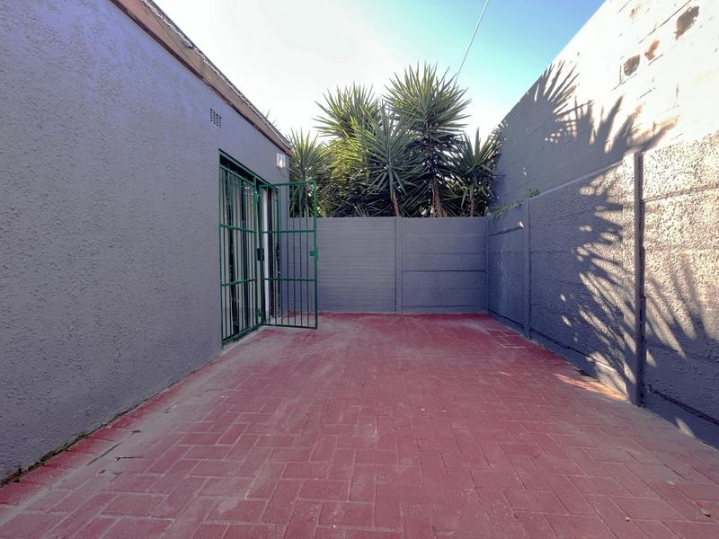 2 Bedroom Property for Sale in Parow Western Cape